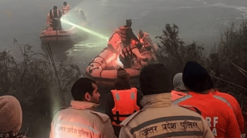 कार की छत पर 90 मिनट तक खड़ा रहा, नहि बची जान