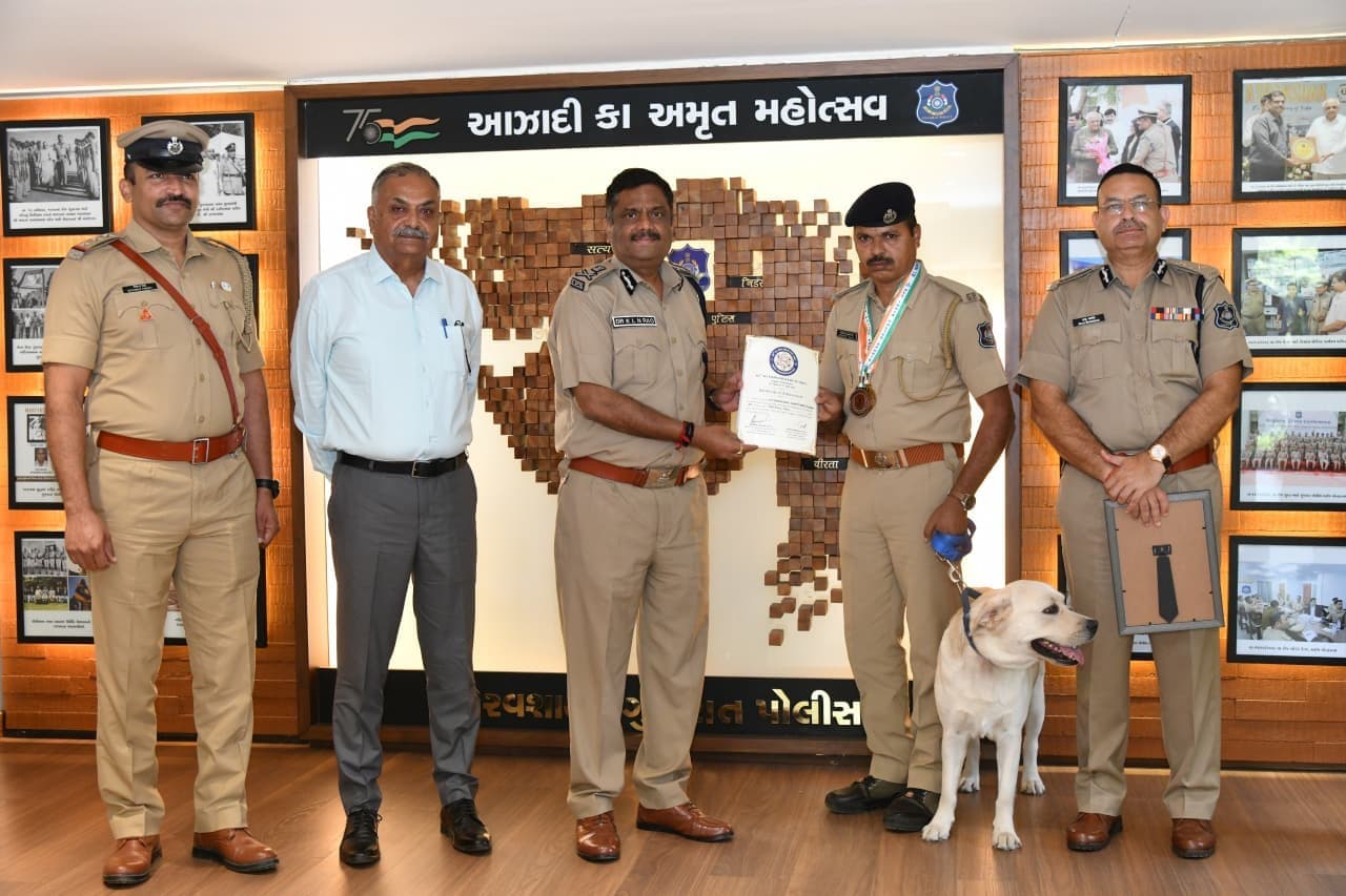 ગુજરાત પોલીસ ડોગ ‘ચેક’એ જીત્યો ગોલ્ડ મેડલ ગુજરાત પોલીસ ડોગ ‘ચેક’એ જીત્યો ગોલ્ડ મેડલ