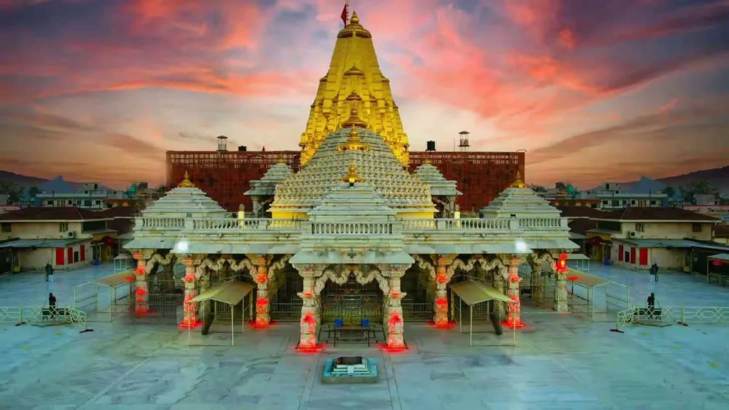 અંબાજી: 51 શક્તિપીઠ પરિક્રમા મહોત્સવનો પ્રારંભ અંબાજી: 51 શક્તિપીઠ પરિક્રમા મહોત્સવનો પ્રારંભ