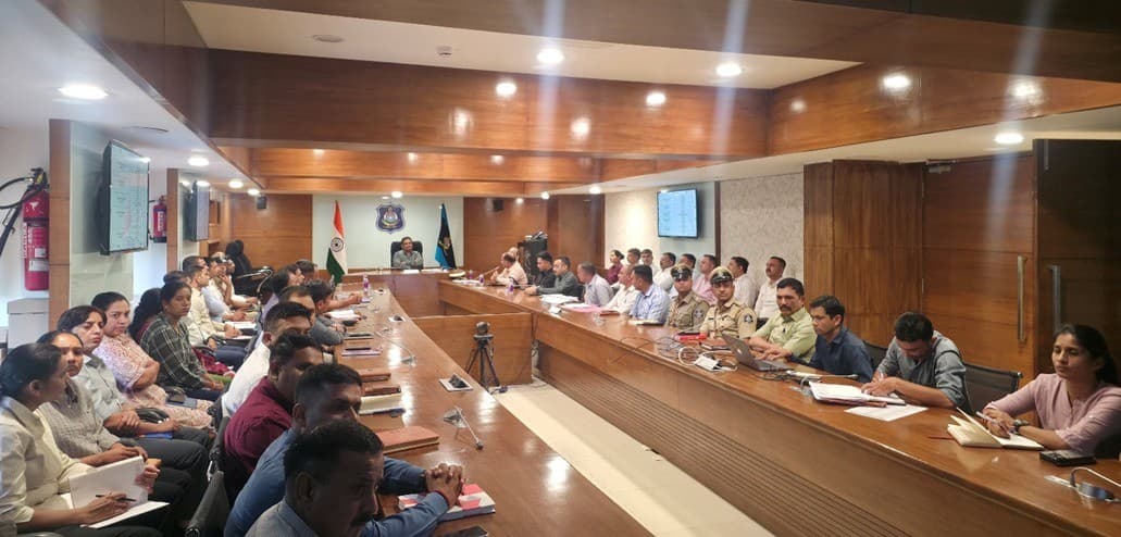 સાયબર ગુનાઓ બાબતે ગુજરાત પોલીસ ગંભીરઃ DGP સાયબર ગુનાઓ બાબતે ગુજરાત પોલીસ ગંભીરઃ DGP