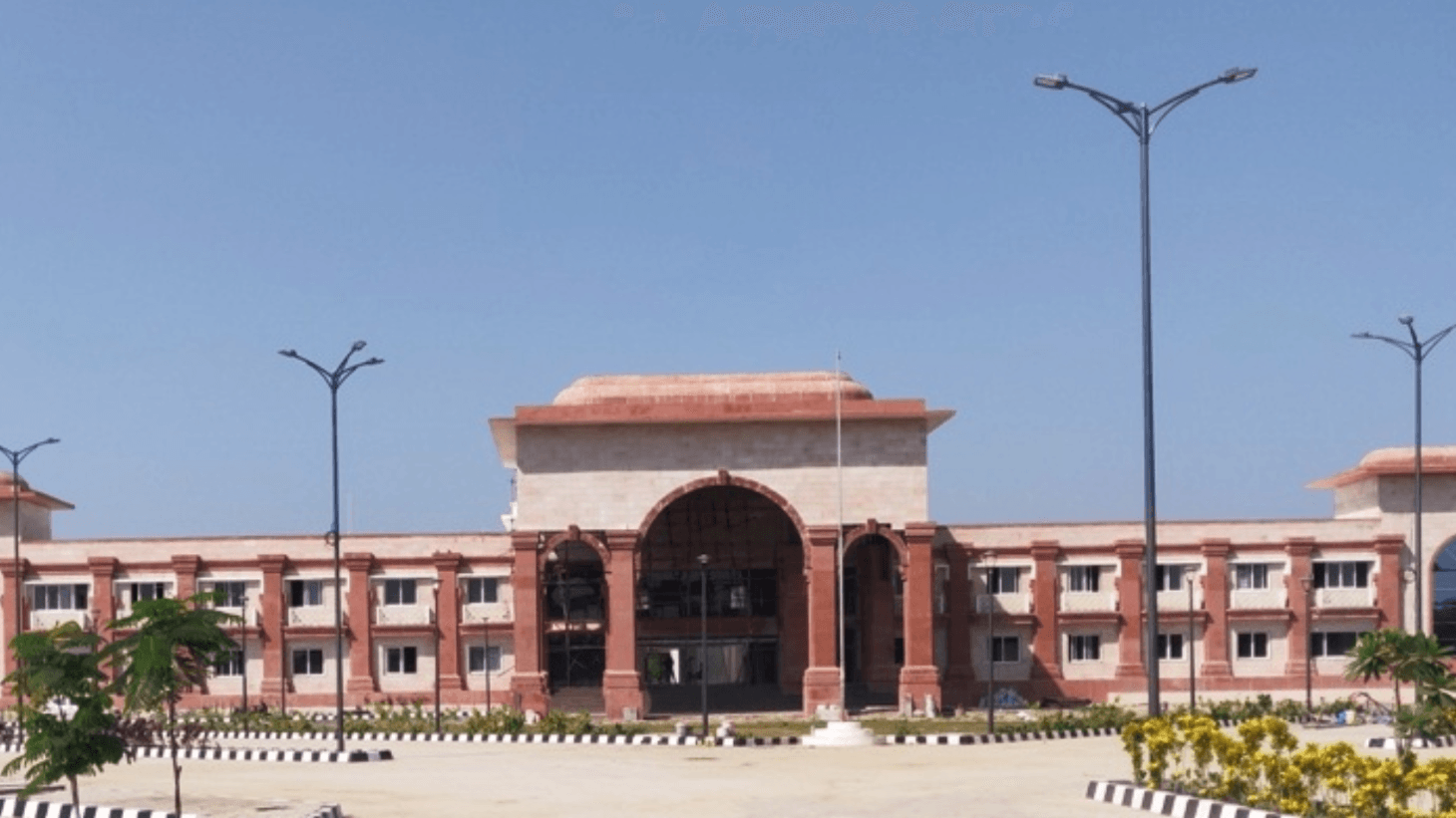 SGGU વિવાદ: 11,000 ઉત્તરવહીઓ તપાસ્યા વગર જ પરત SGGU વિવાદ: 11,000 ઉત્તરવહીઓ તપાસ્યા વગર જ પરત