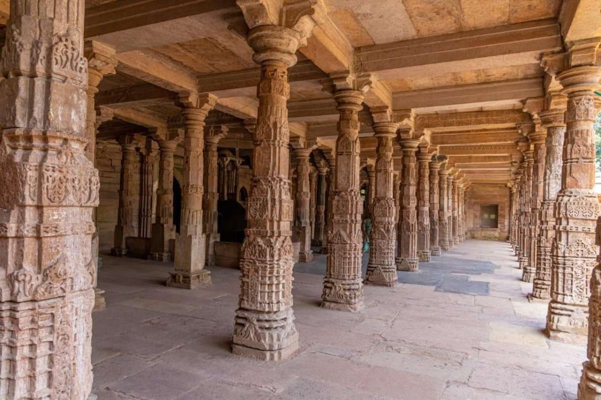 ભોજશાળામાં વસંત પંચમી પર પૂજા અને નમાજ મંજૂર ભોજશાળામાં વસંત પંચમી પર પૂજા અને નમાજ મંજૂર